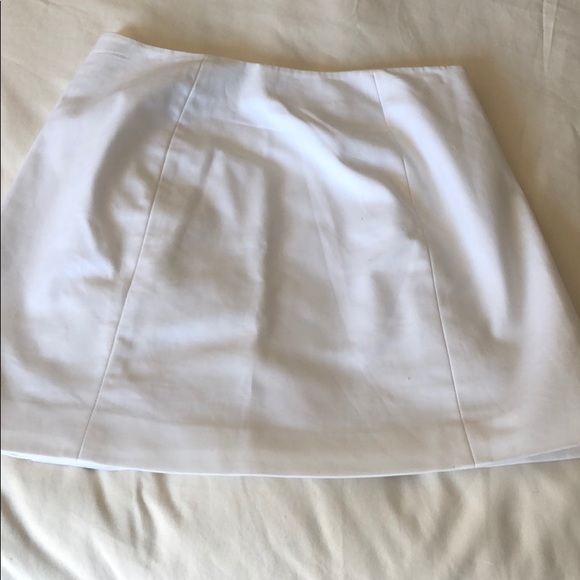 white skirt with buttons, in silver, use twice - Picture 3 of 4